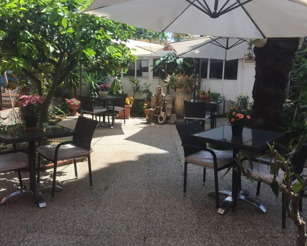 фото Lora Hotel