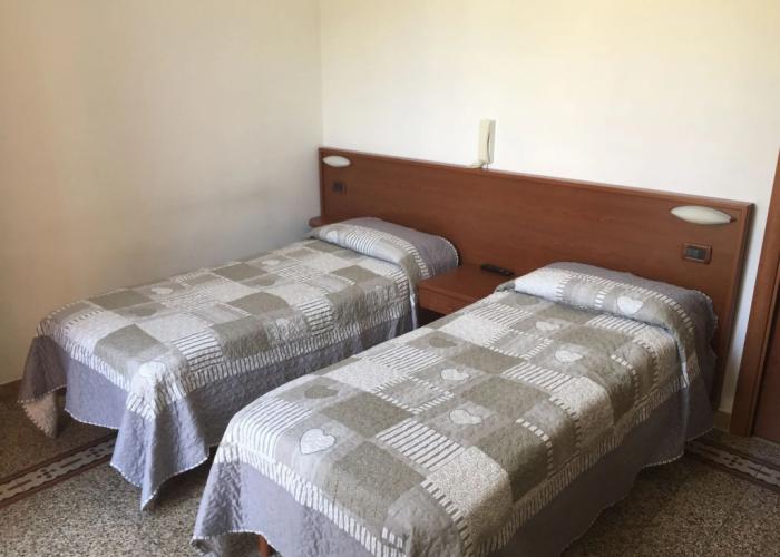 Lora Hotel