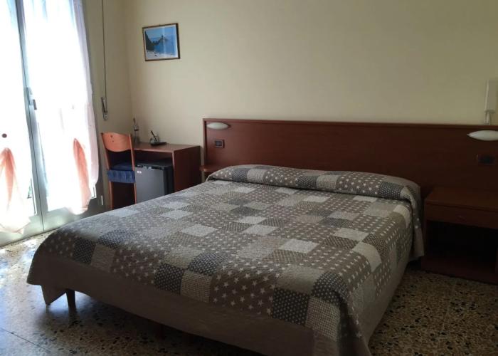 Lora Hotel