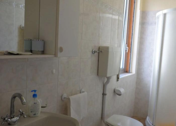 Lora Hotel