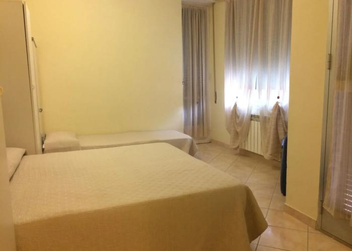 Lora Hotel