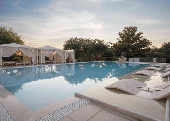 Nefeli Hotel