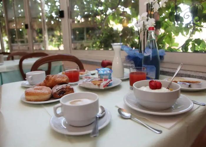 Hotel Lo Scirocco