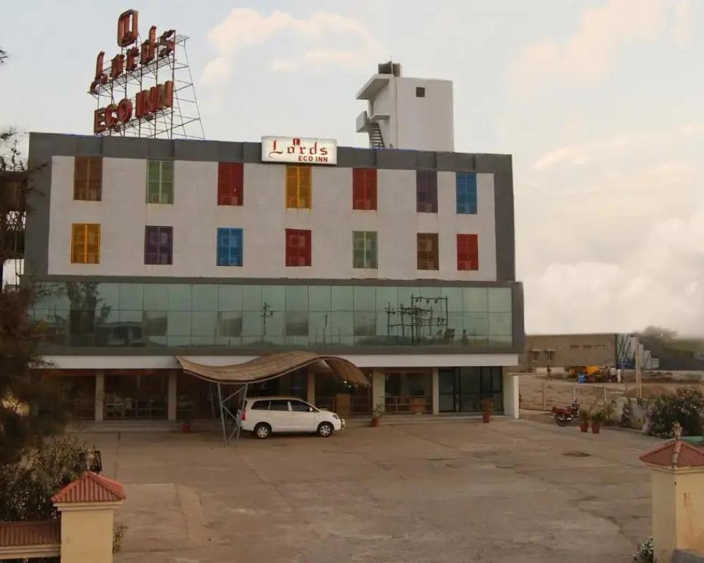 Lords Eco Inn