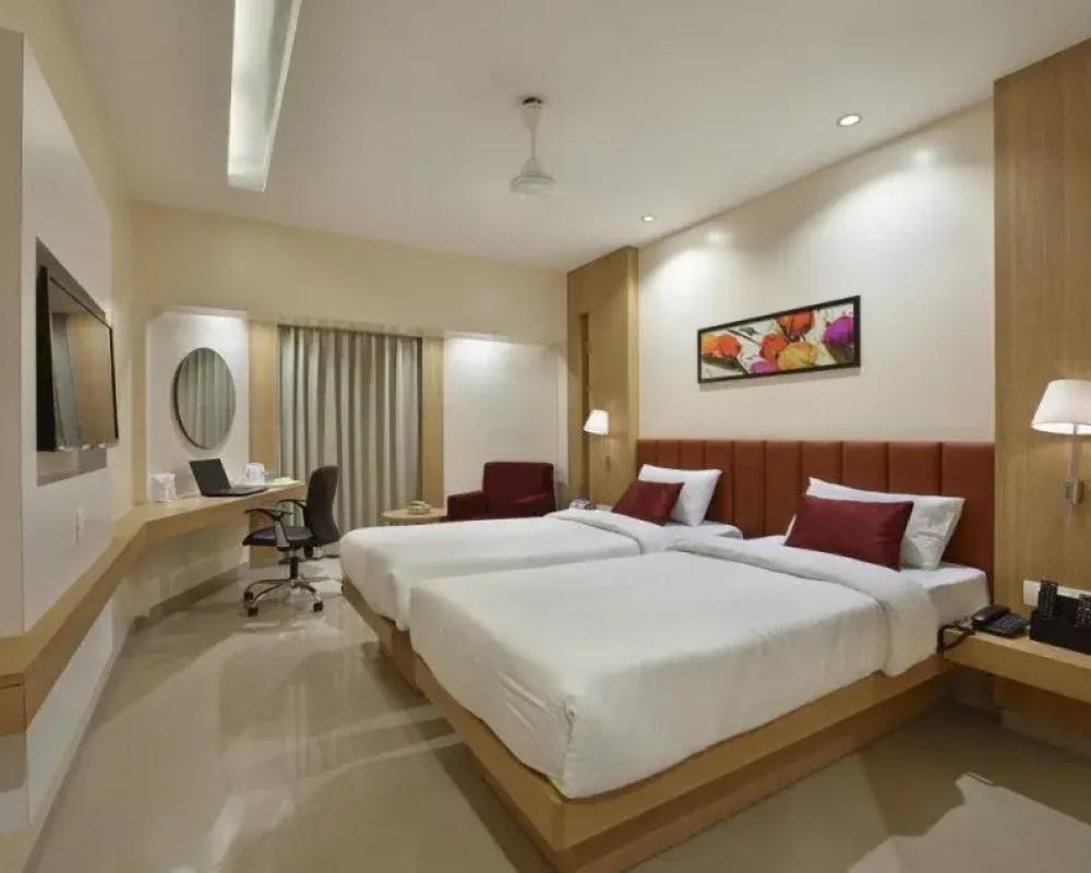фото The Eastern Hotel