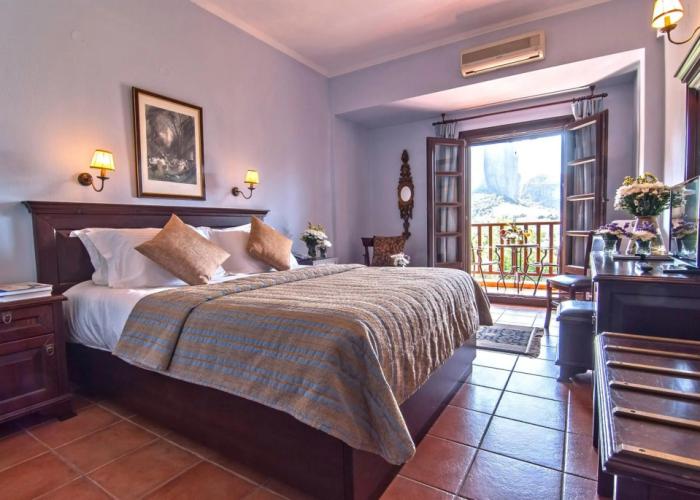 Doupiani House Hotel