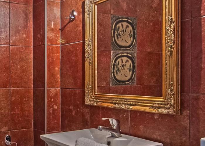 Doupiani House Hotel