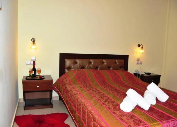 Gogos Hotel