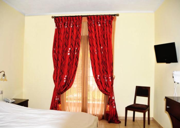 Gogos Hotel