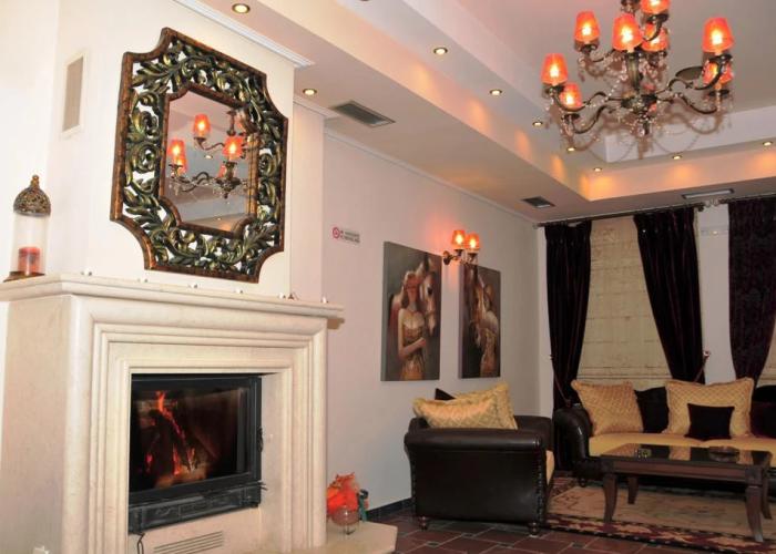 Gogos Hotel