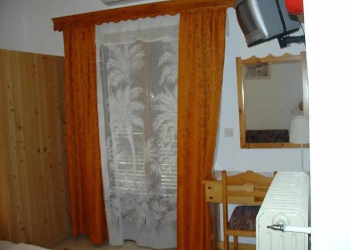 Zozas Rooms