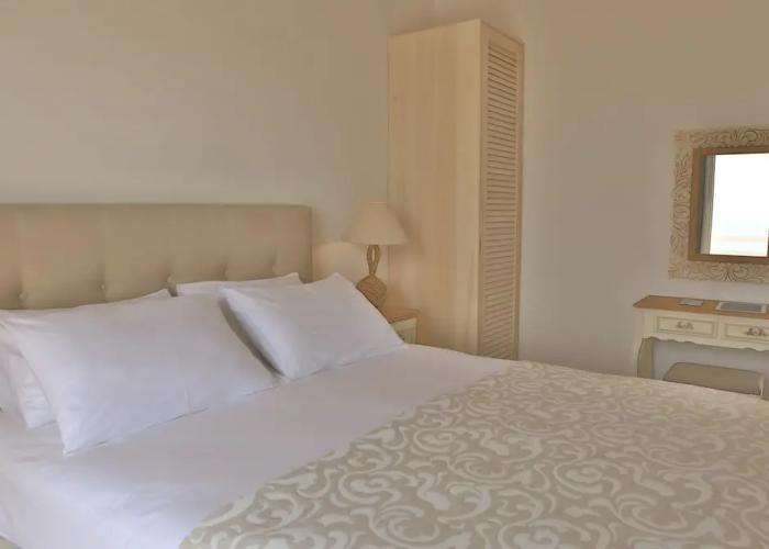Theasis Luxury Suites