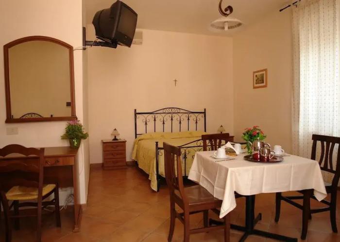 La Grevillea