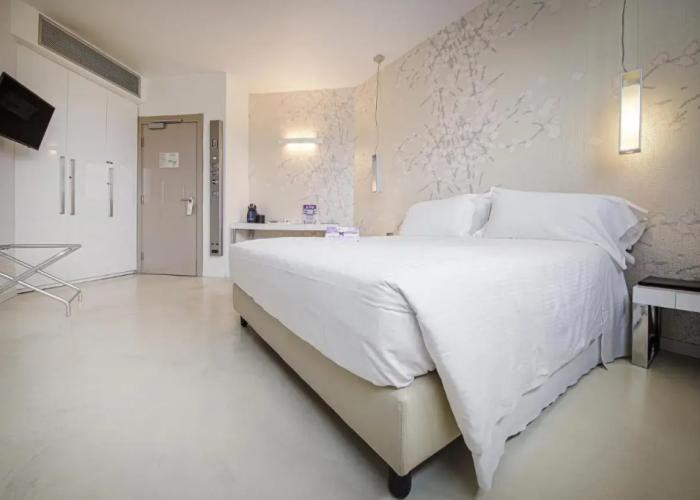 For You Hotel