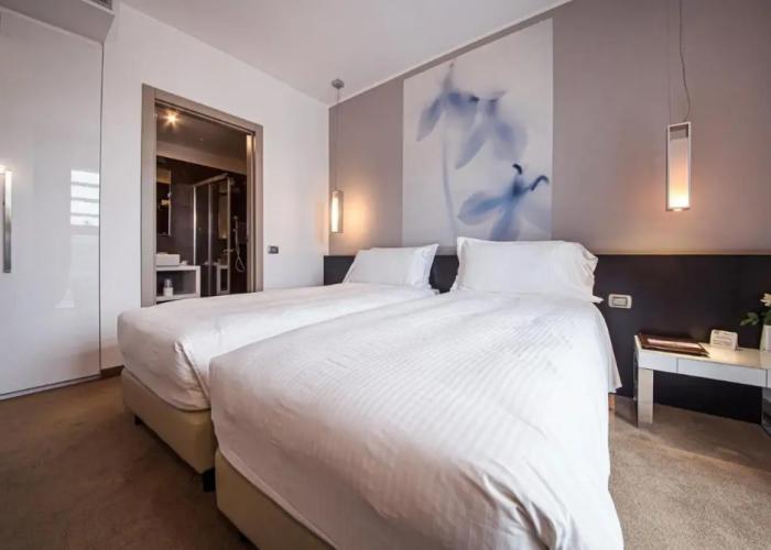 For You Hotel