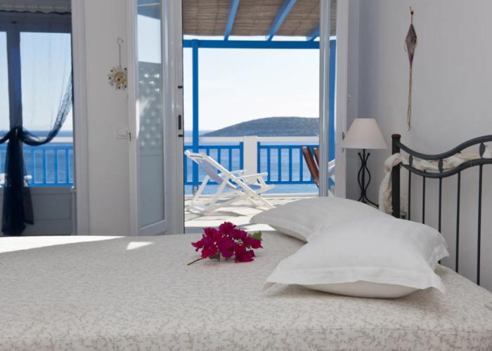 Blue Dolphin Antiparos Villas and Suites
