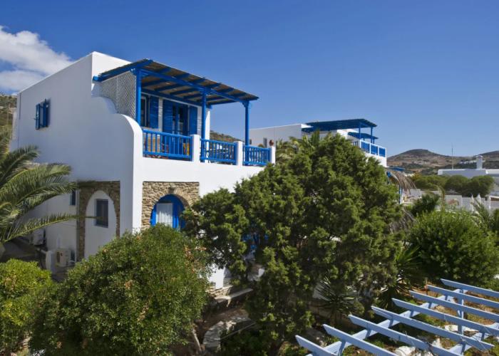Blue Dolphin Antiparos Villas and Suites