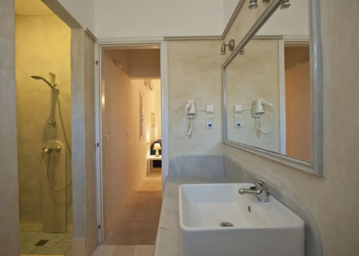 Blue Dolphin Antiparos Villas and Suites