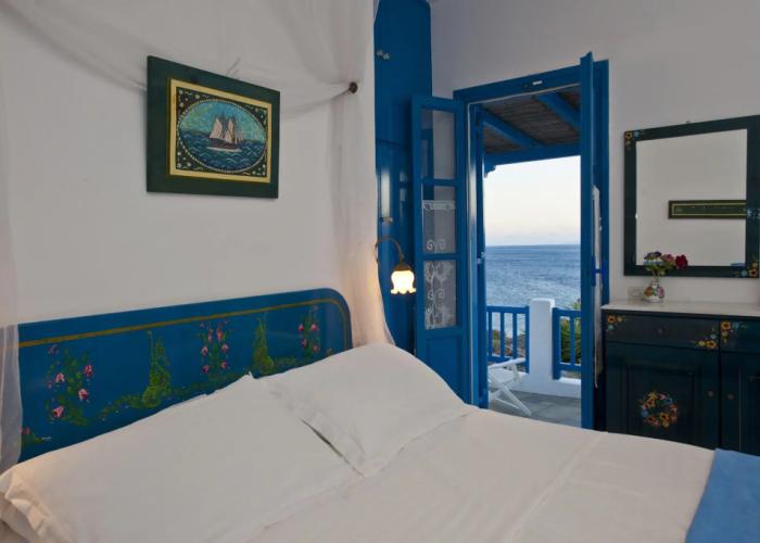 Blue Dolphin Antiparos Villas and Suites