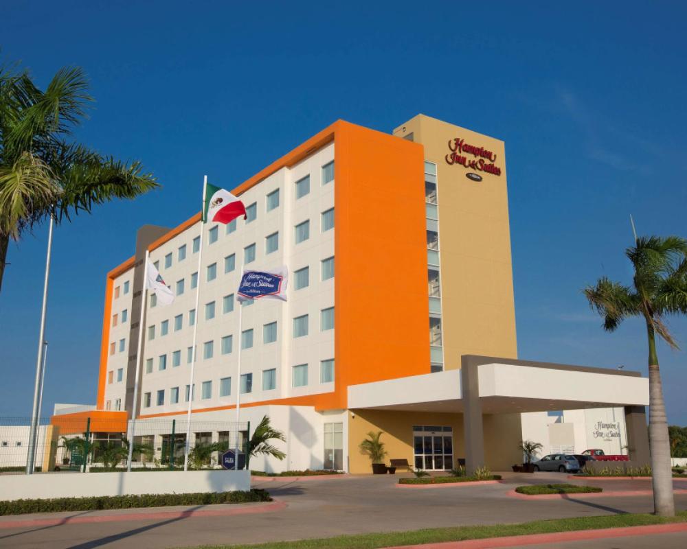 Hampton Inn & Suites by Hilton Paraiso