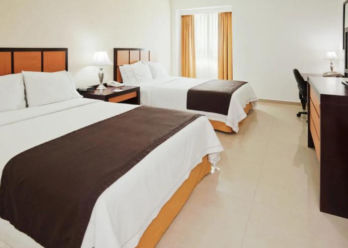 Holiday Inn Express Paraiso Dos Bocas