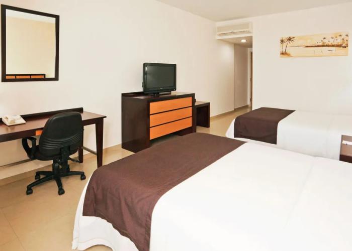 Holiday Inn Express Paraiso Dos Bocas