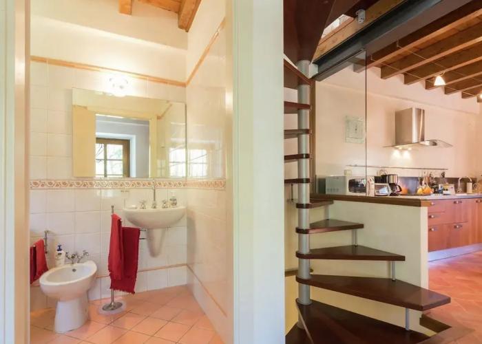 Elegant Mansion Stay in Tuscany