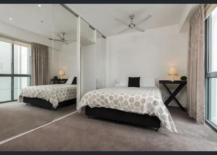Waterfront By Gold Star Stays