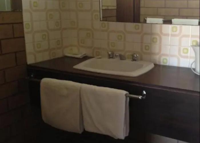 Rippleside Park Motor Inn