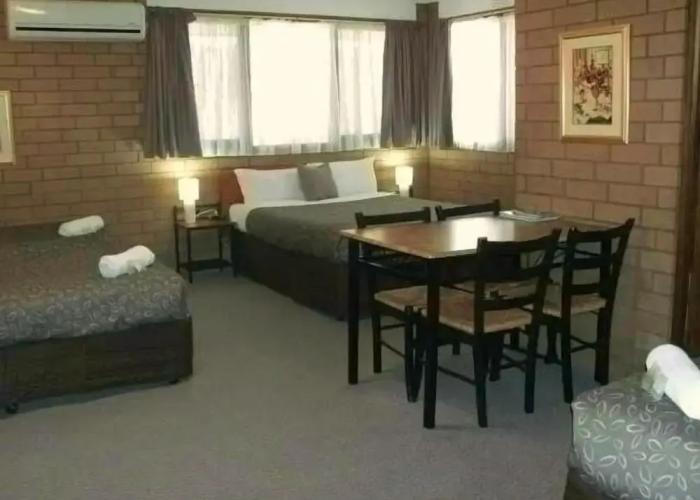 Rippleside Park Motor Inn