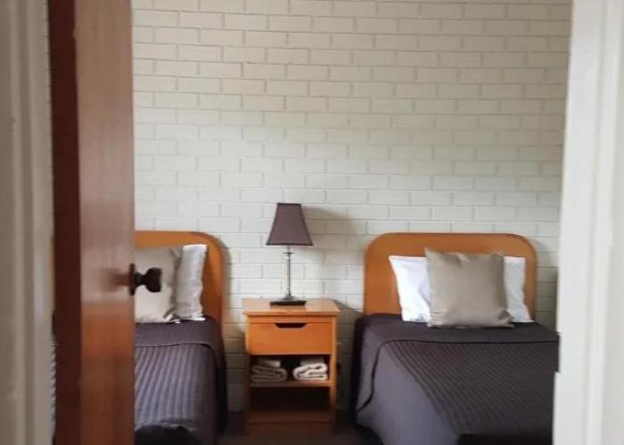Econo Lodge Hacienda Motel Geelong
