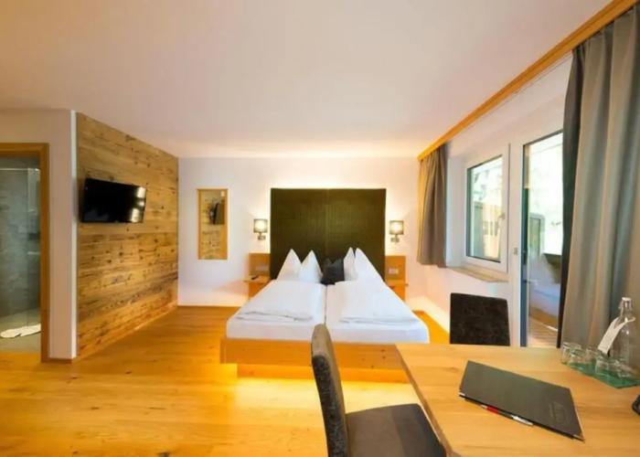 Hotel Alpina