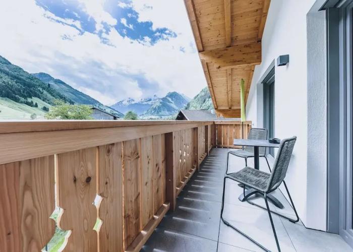 M1 - Mountain Living