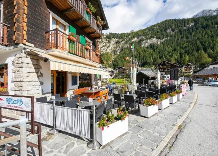 Monterosa Cozy Apartment 200m From Ski