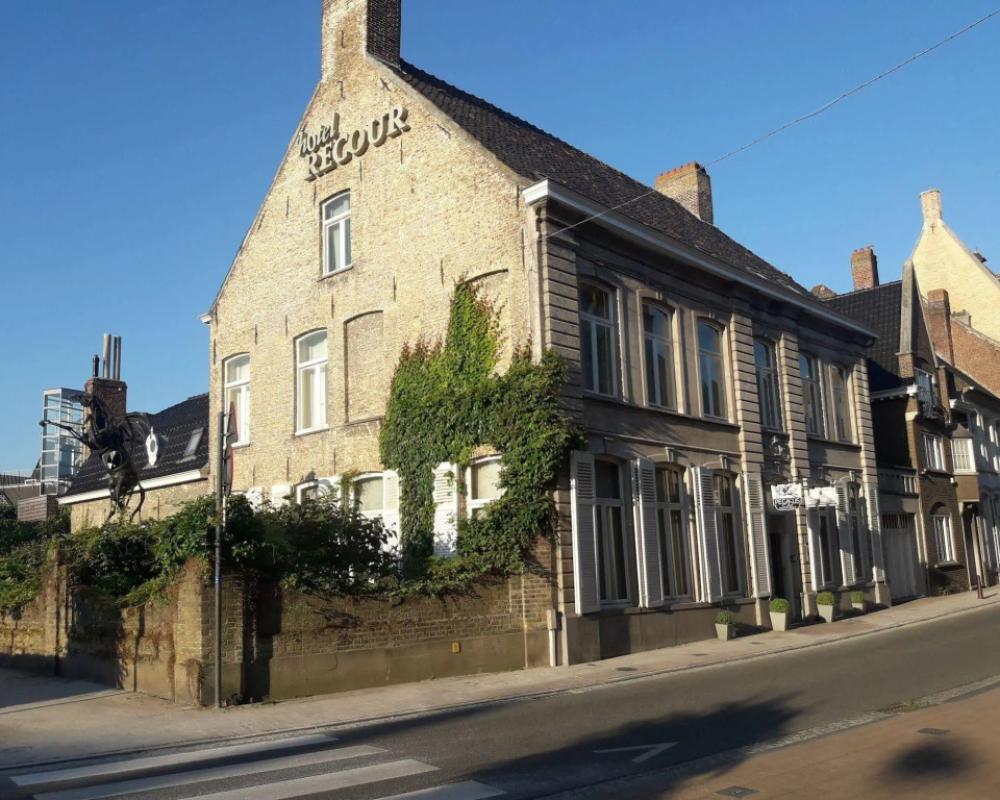Hotel Recour