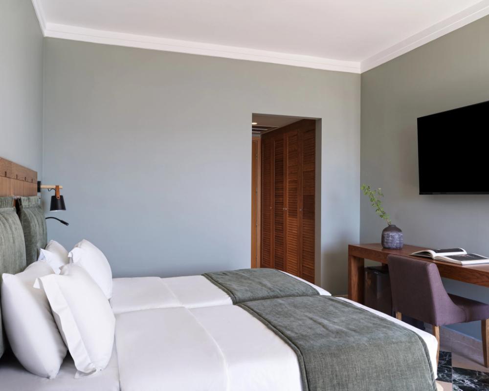 Kalamaki Beach Resort