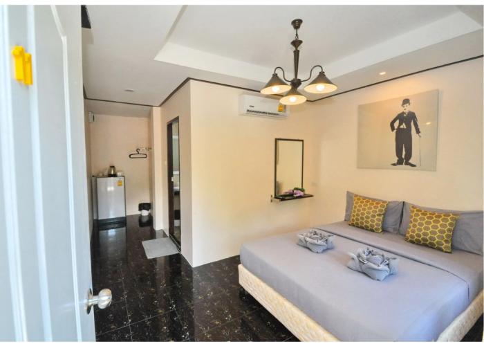 Side Walk Boutique Hotel