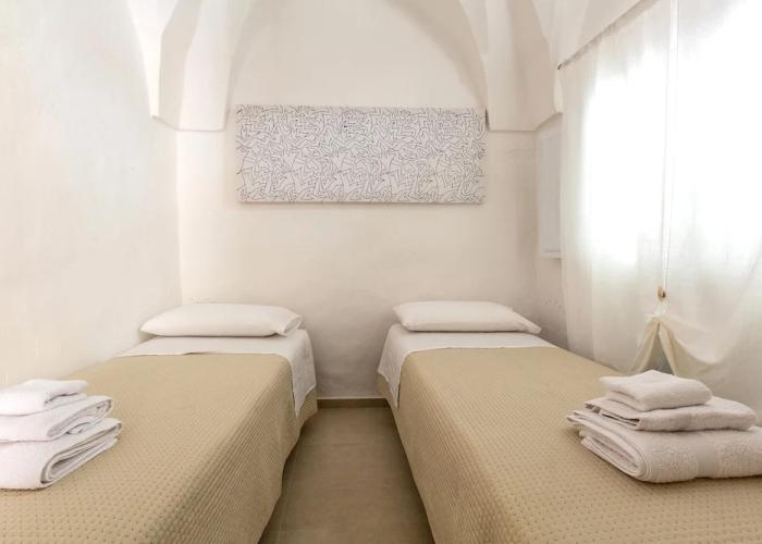 3482 Vico dei Mille by Barbarhouse