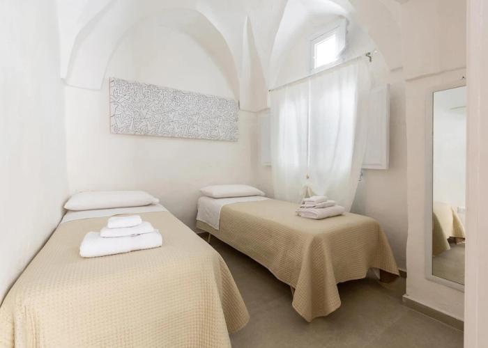 3482 Vico dei Mille by Barbarhouse