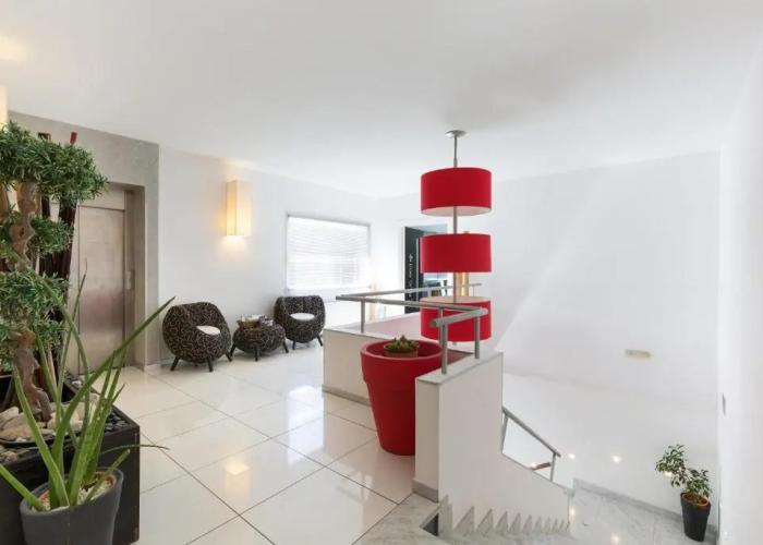 Silver Hotel