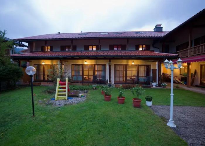 Hotel zum Hirschhaus