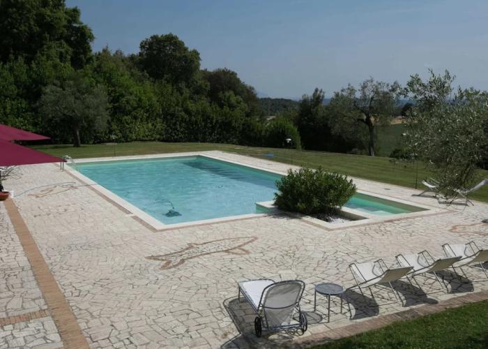 Luxury, Modern Apartment With Pool and Stunning Views
