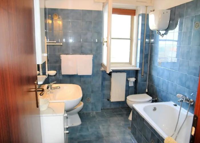 Villa Lina for 7 Persons Near the Beach