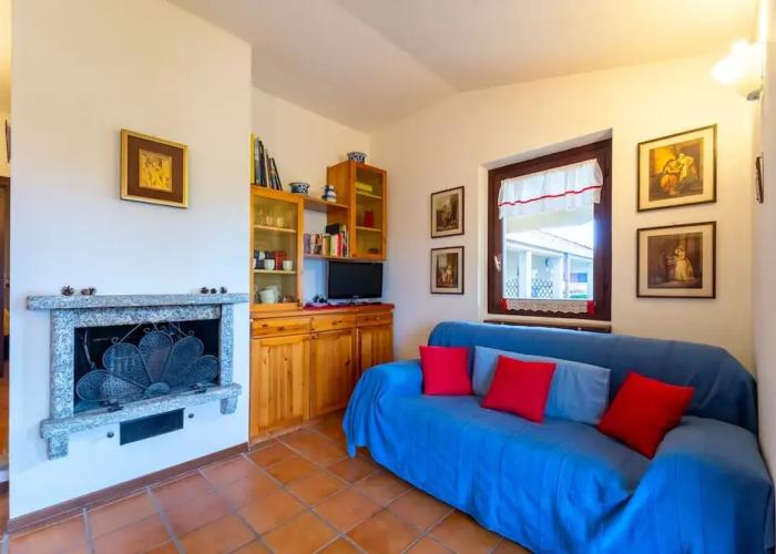 Crimson Apartment by Wonderful Italy