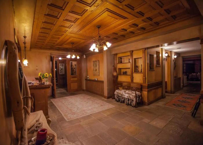 Vitina House