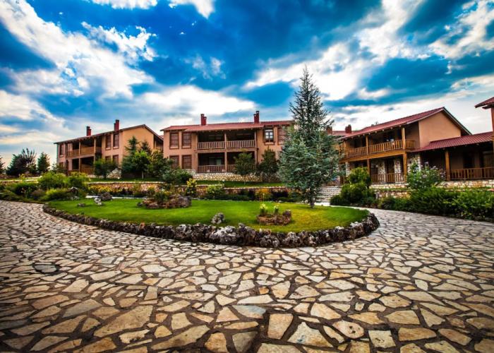 Vitina House Forest Resort
