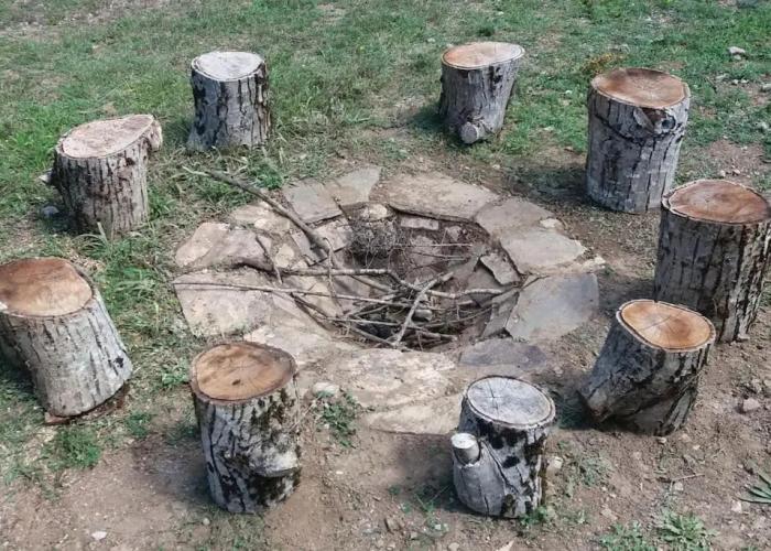 Wood Cabin by the River - for Nature Lovers