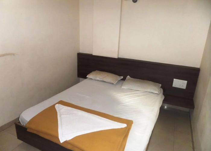 Hotel Cosmo Lodging