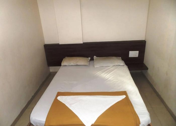 Hotel Cosmo Lodging