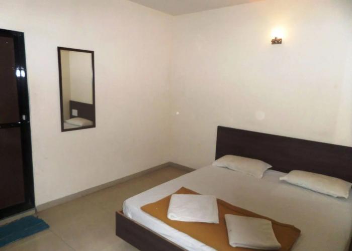 Hotel Cosmo Lodging